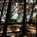 Lavica Mare Retreat - Modern Near Le Meridien *
