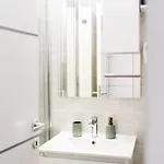 Lavica Mare Retreat - Modern Near Le Meridien Apartment Podstrana