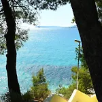 Lavica Mare Retreat - Modern Near Le Meridien Podstrana