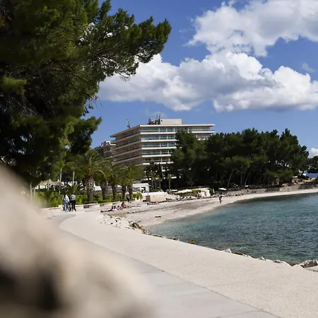 Apartment Lavica Mare Retreat - Modern Near Le Meridien *